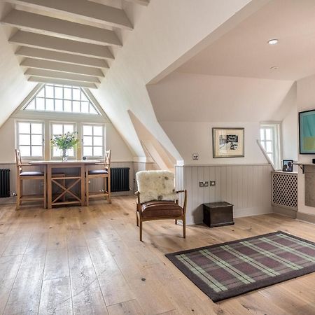 Appartement Amazing Penthouse, Stunning Views, Castle 2 Mins à Édimbourg Extérieur photo